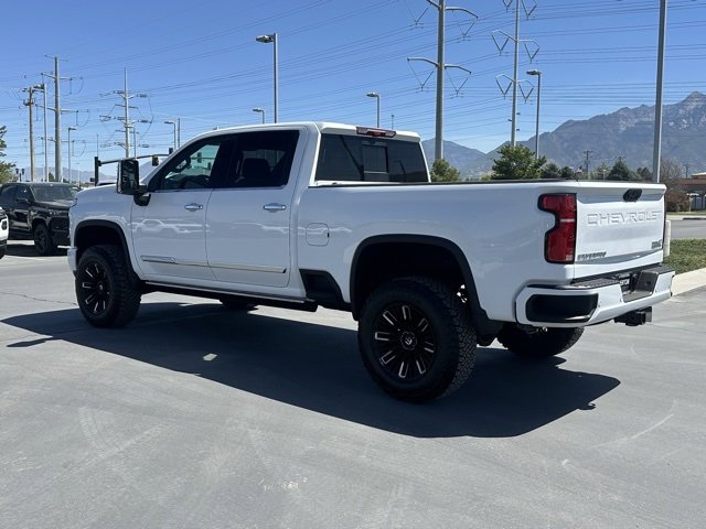 2025 Chevrolet Silverado 3500HD High Country photo 7