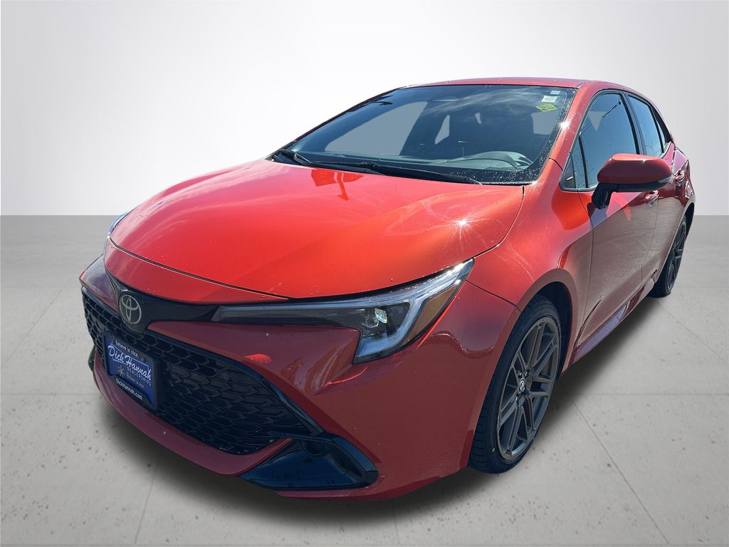 Used 2025 Toyota Corolla Hatchback SE with VIN JTND4MBE8S3235927 for sale in Gladstone, OR
