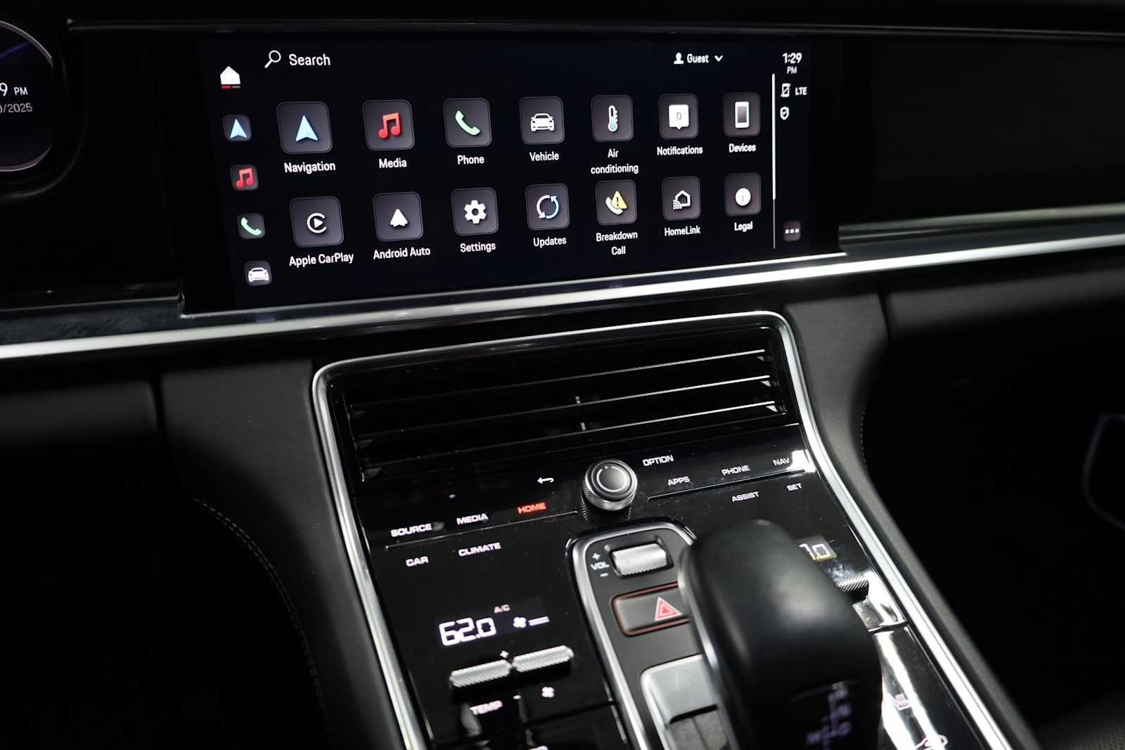 2023 Porsche Panamera 4 photo 28