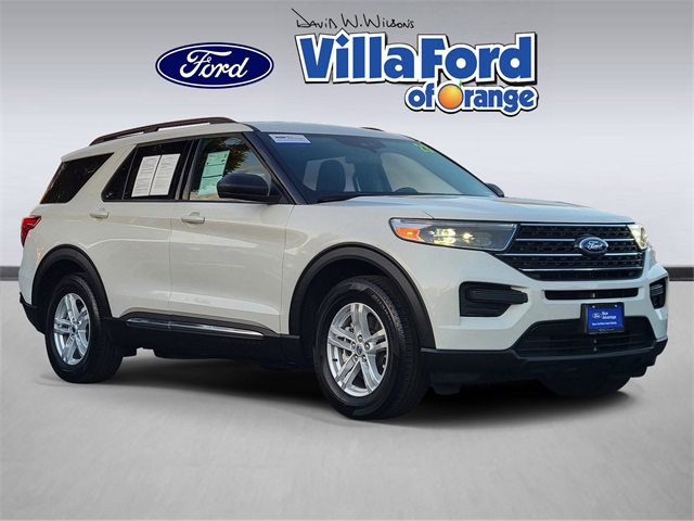 2023 Ford Explorer XLT's photo