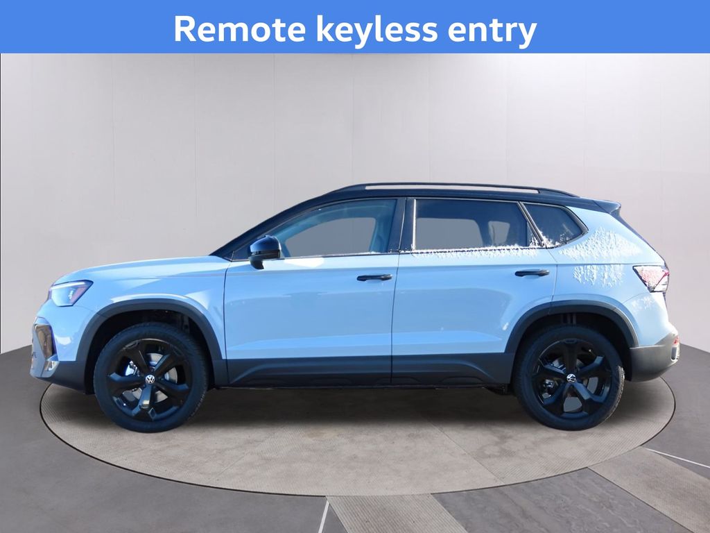 2025 Volkswagen Taos SE photo 5