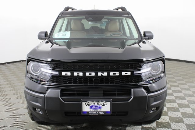 2025 Ford Bronco Sport Outer Banks photo 2