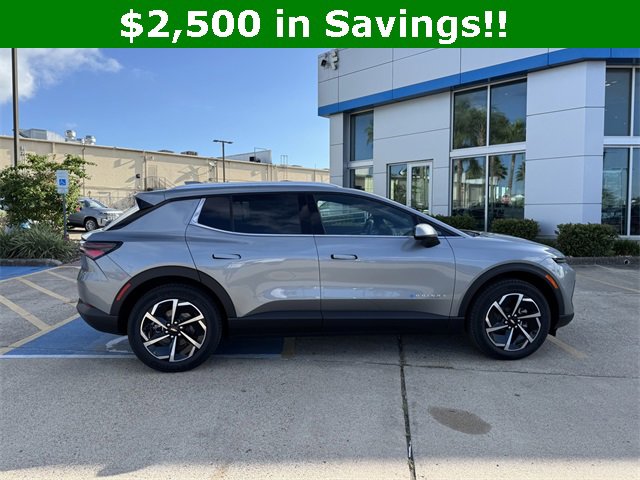 2026 Chevrolet Equinox EV 1LT photo 2