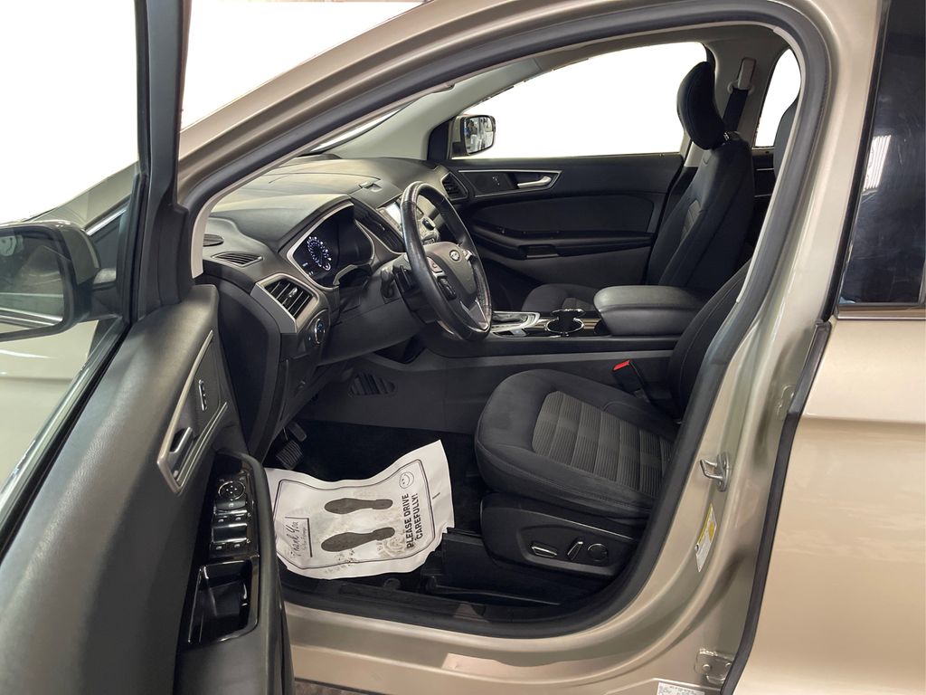 2017 Ford Edge SEL photo 20