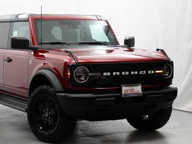 2025 Ford Bronco Big Bend photo 2