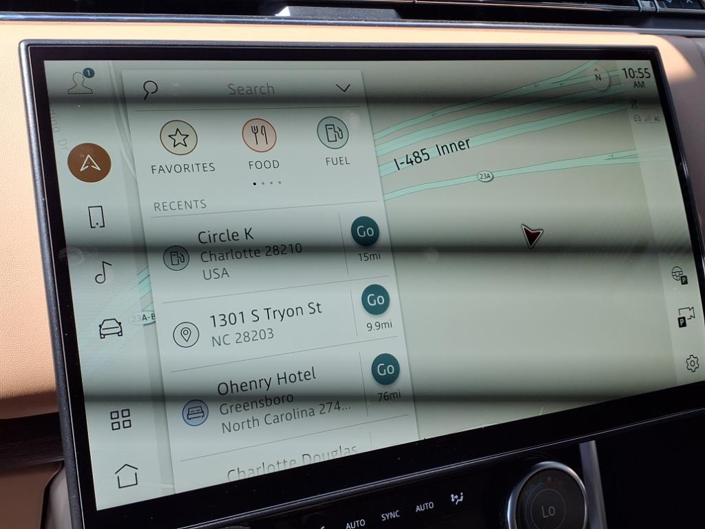2023 Land Rover Range Rover SE photo 10
