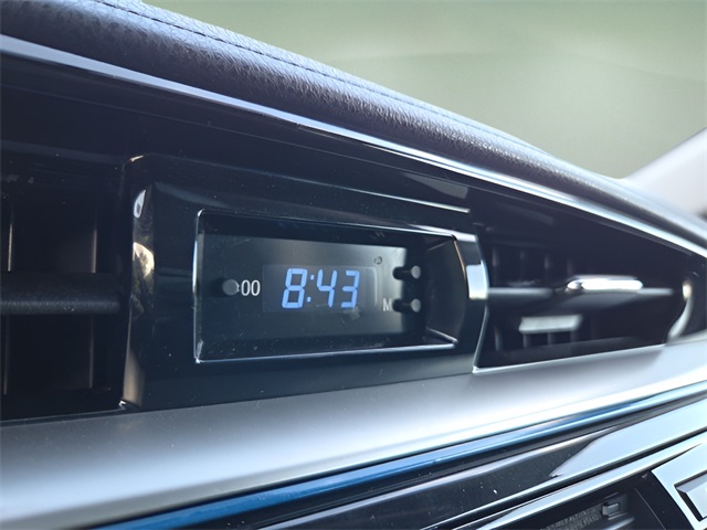 2014 Toyota Corolla Plus photo 29