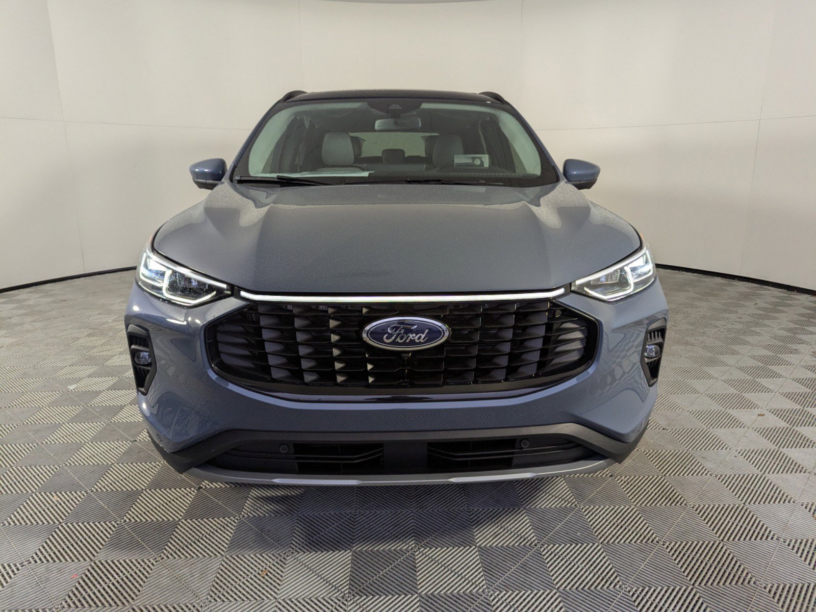2025 Ford Escape photo 3