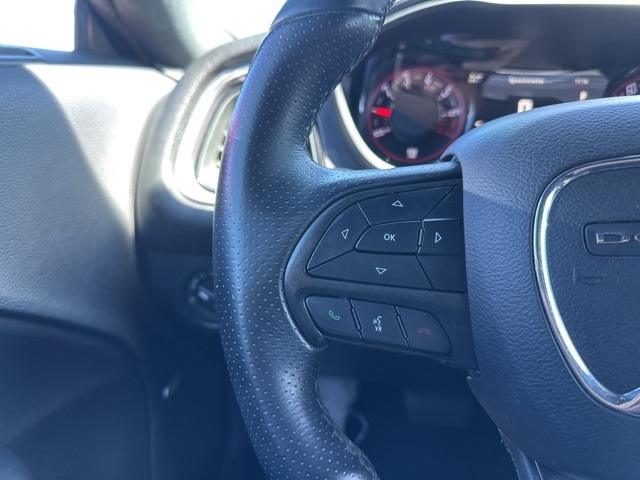 2017 Dodge Challenger SXT photo 6