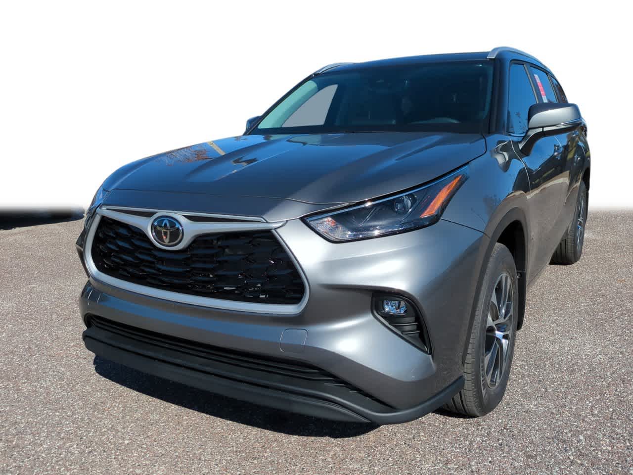 2026 Toyota Highlander XLE's photo
