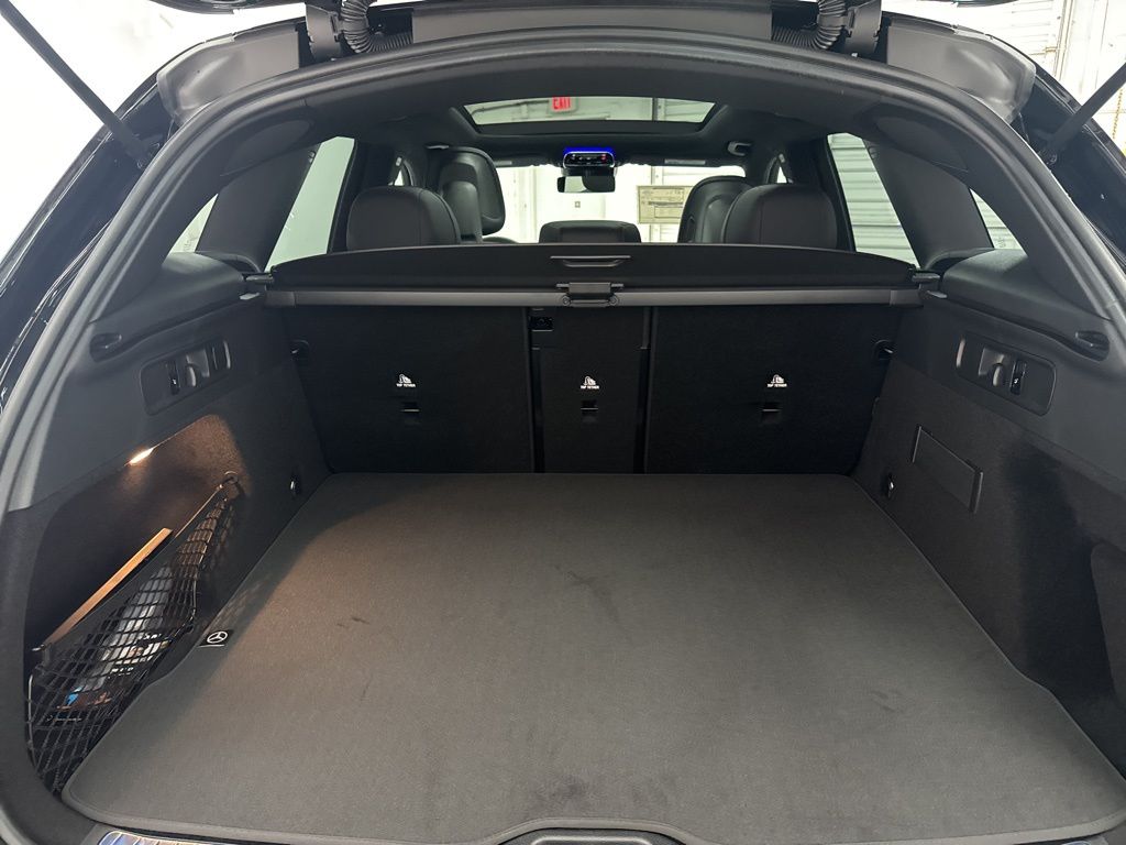 2026 Mercedes Benz GLC 300 photo 20