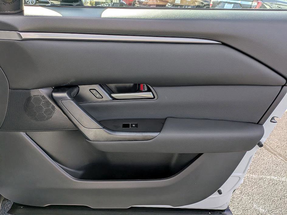 2025 Mazda CX-50 2.5 Select photo 30