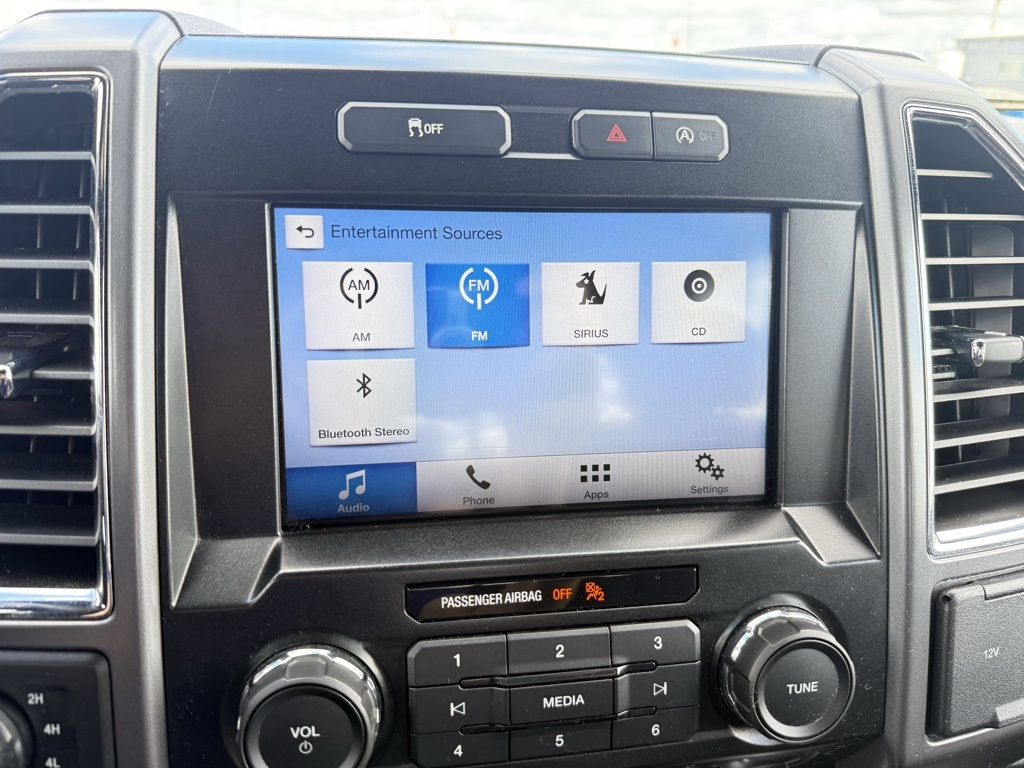 2016 Ford F-150 XLT photo 14