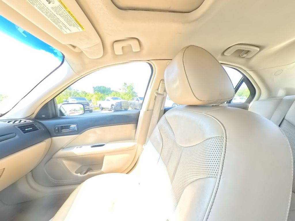 2010 Mercury Milan Premier photo 19