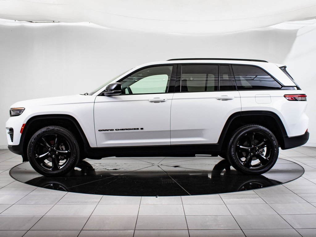 2023 Jeep Grand Cherokee Altitude photo 4