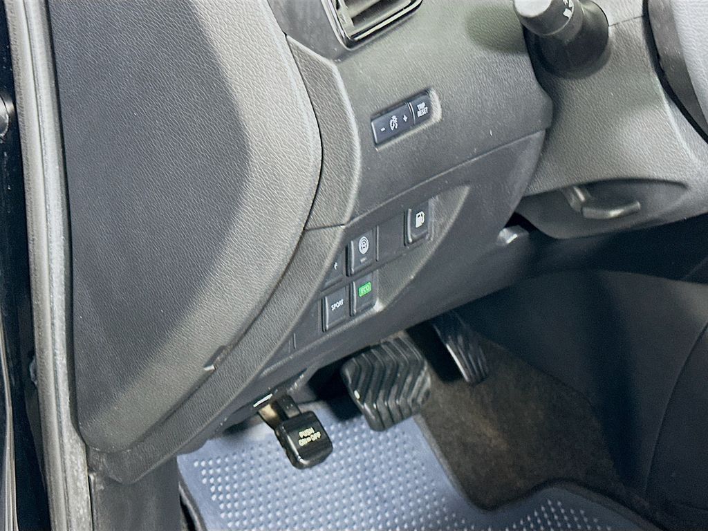 2020 Nissan Rogue S photo 10