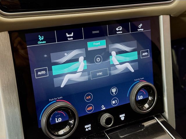2020 Land Rover Range Rover HSE photo 16