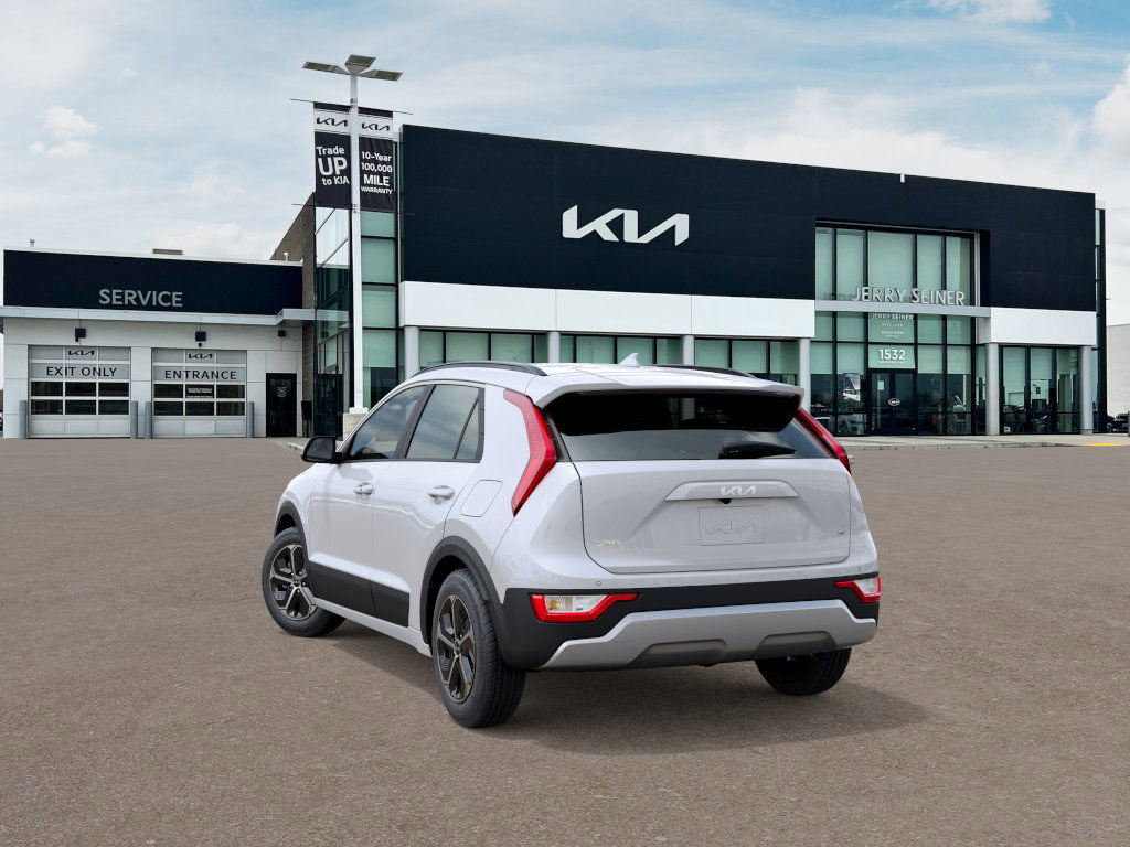 2025 Kia Niro EX Touring photo 2