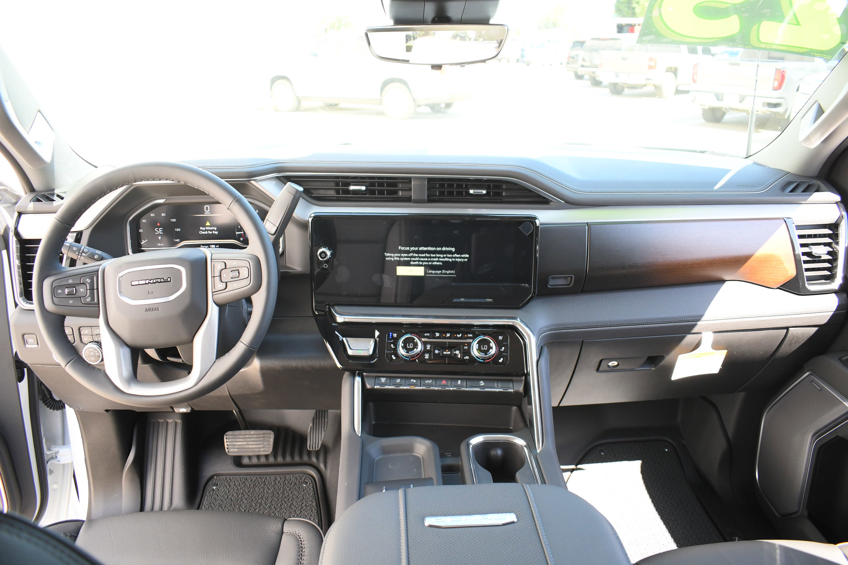 2025 Gmc Sierra 2500 HD Denali photo 28