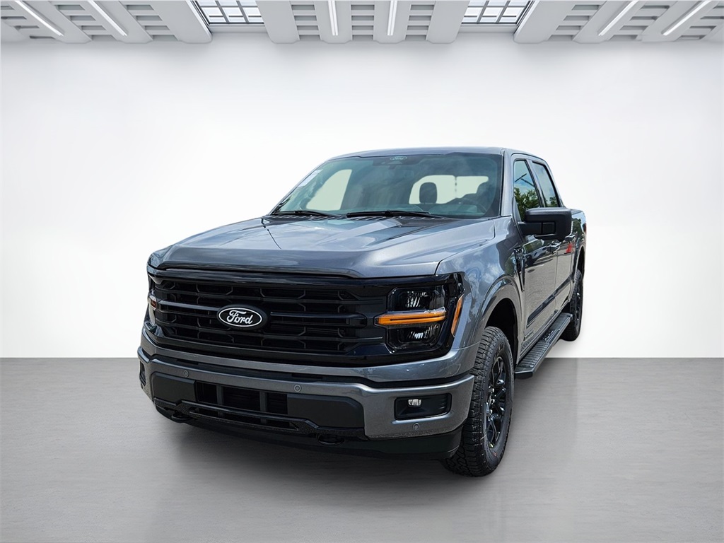 2025 Ford F-150 XLT photo 8