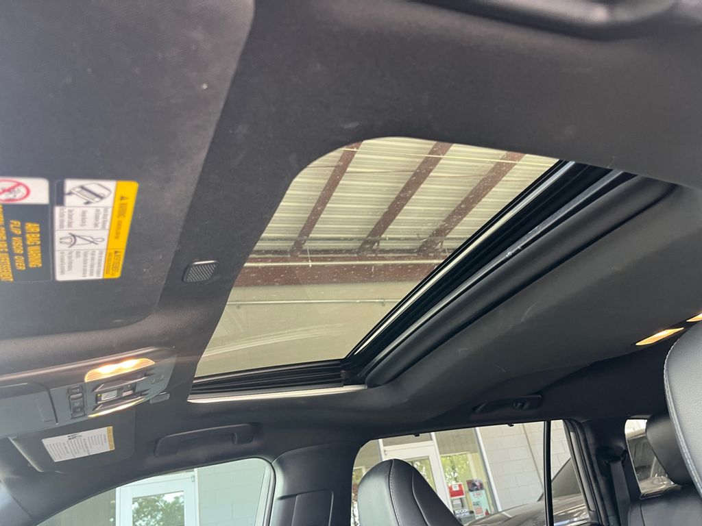 2023 Toyota Highlander XSE photo 23