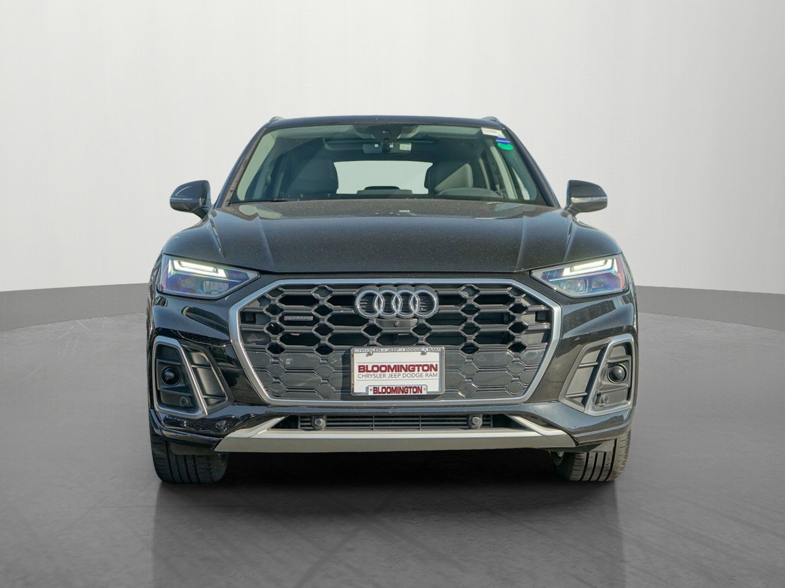 Used 2024 Audi Q5 Premium Plus with VIN WA1EAAFYXR2070977 for sale in Minneapolis, Minnesota