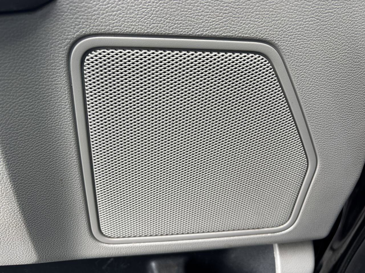 2017 Ford F-150 XLT photo 16