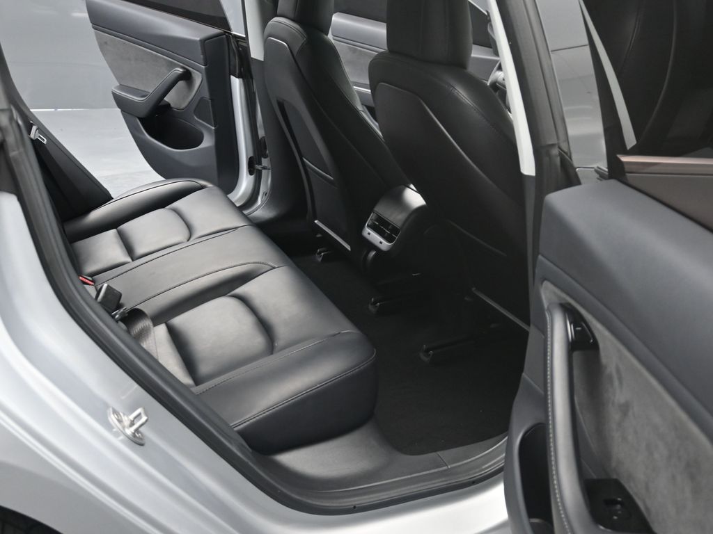 2018 Tesla Model 3 Long Range photo 12
