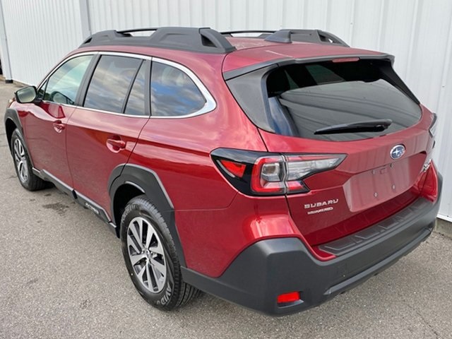 2025 Subaru Outback Premium photo 4
