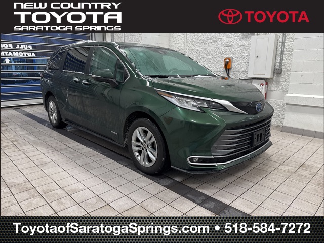 2021 Toyota Sienna Limited's photo
