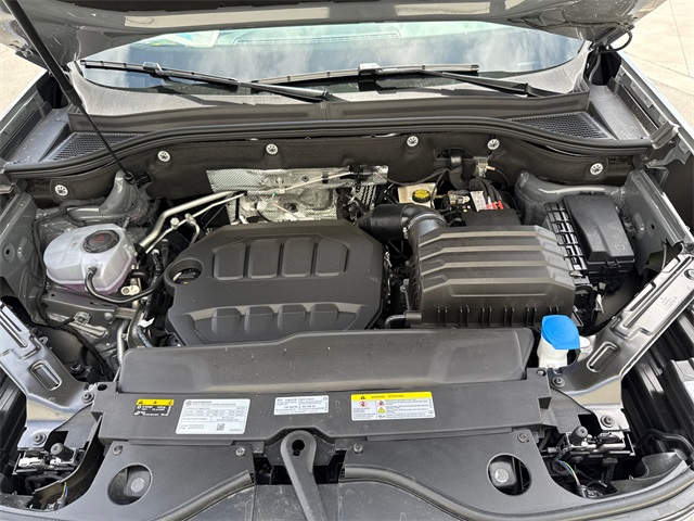 2025 Volkswagen Atlas Peak Edition SE photo 12