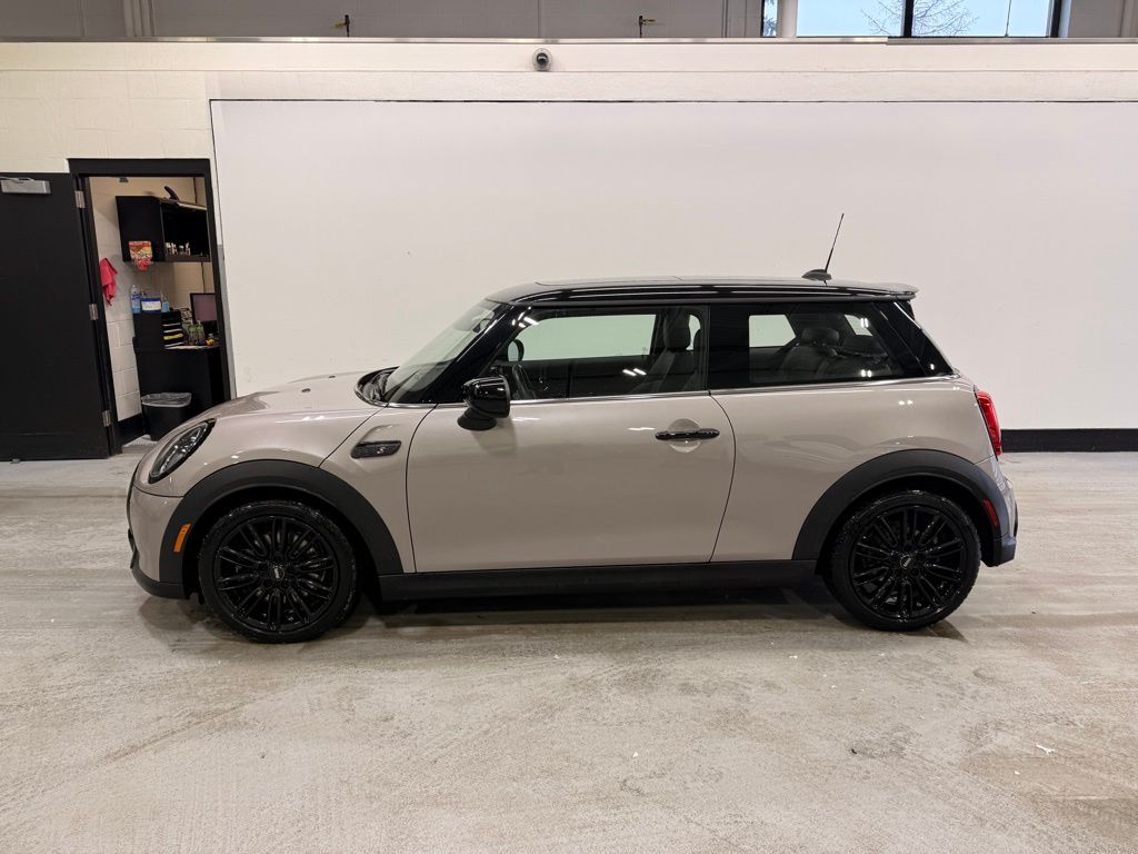 Certified 2022 MINI Hardtop 2 Door S with VIN WMW53DH0XN2R32188 for sale in Golden Valley, Minnesota