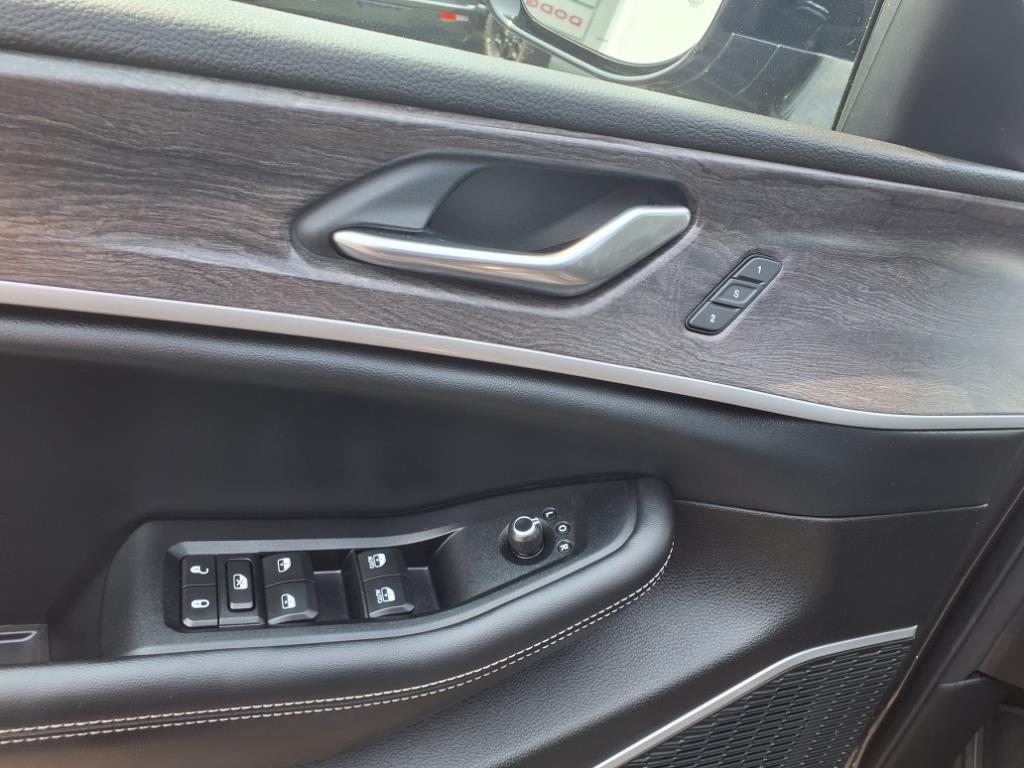 2022 Jeep Cherokee Base Limited photo 18