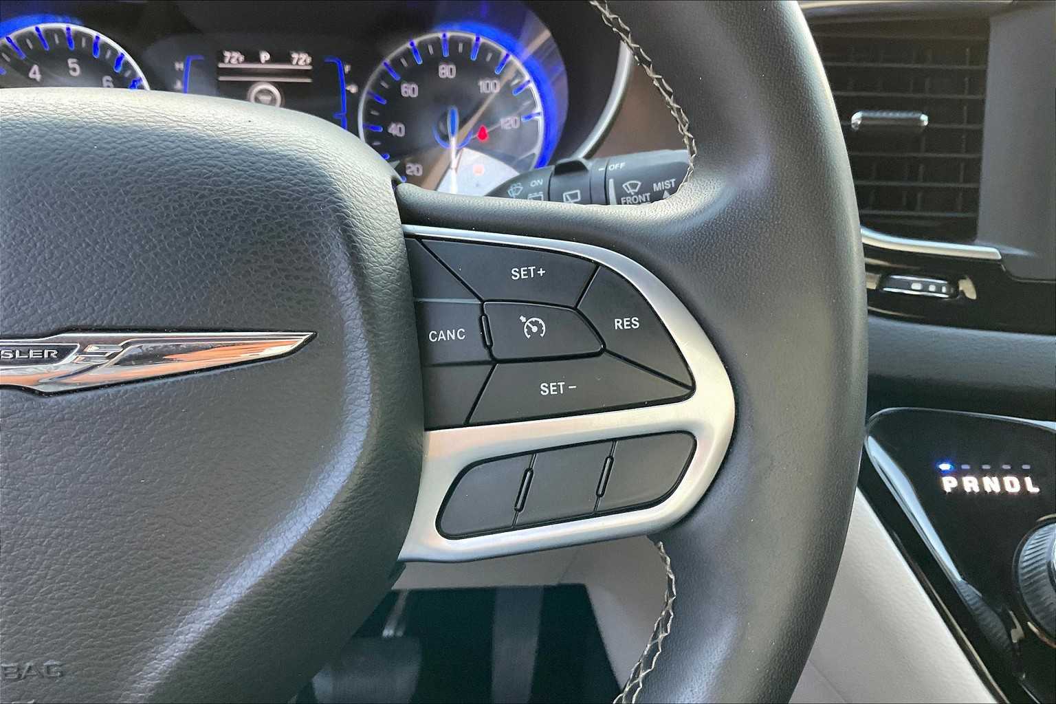 2022 Chrysler Voyager LX photo 23