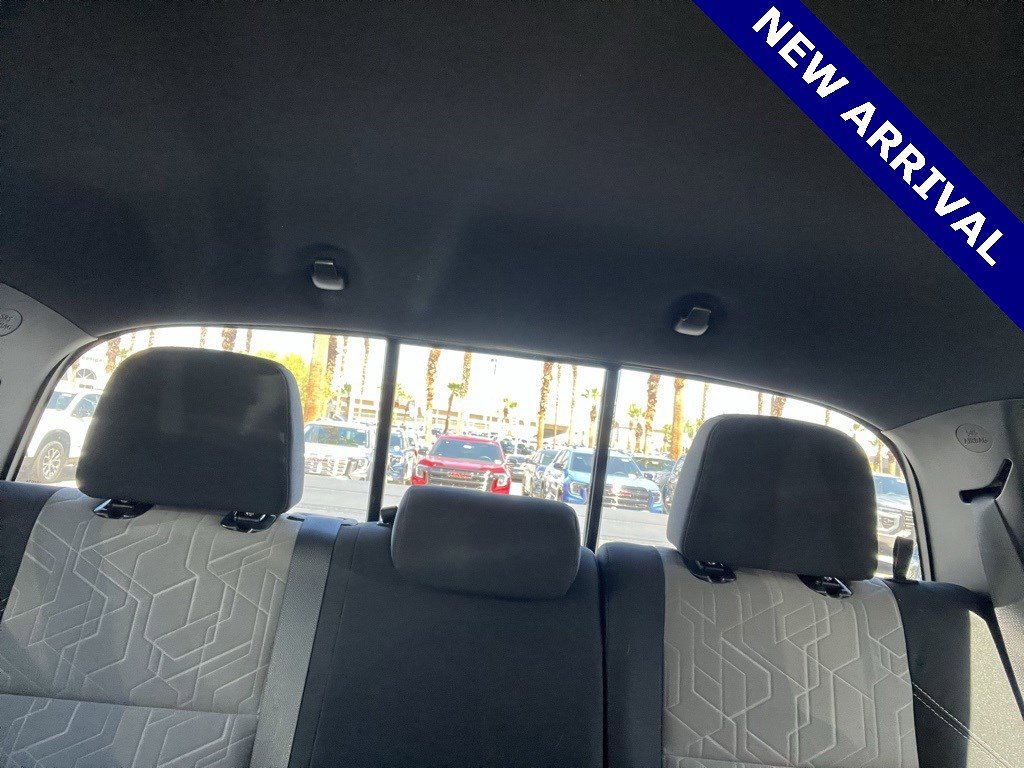 2022 Toyota Tacoma V6 photo 18