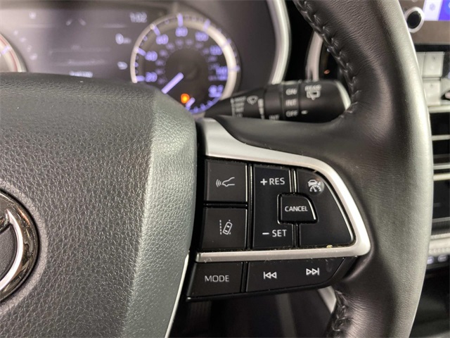 2023 Toyota Highlander XLE photo 16