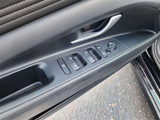 2023 Hyundai Elantra SEL photo 14
