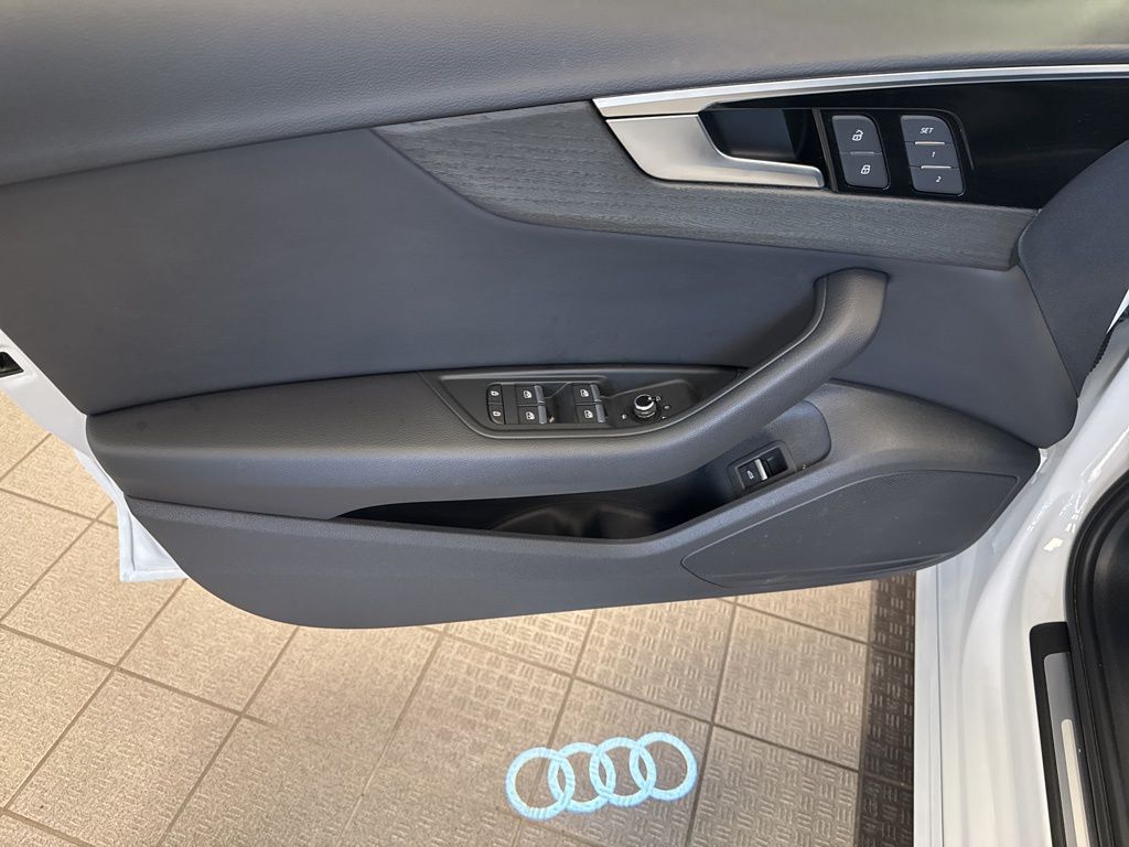 2021 Audi A4 40 Premium Quattro photo 17