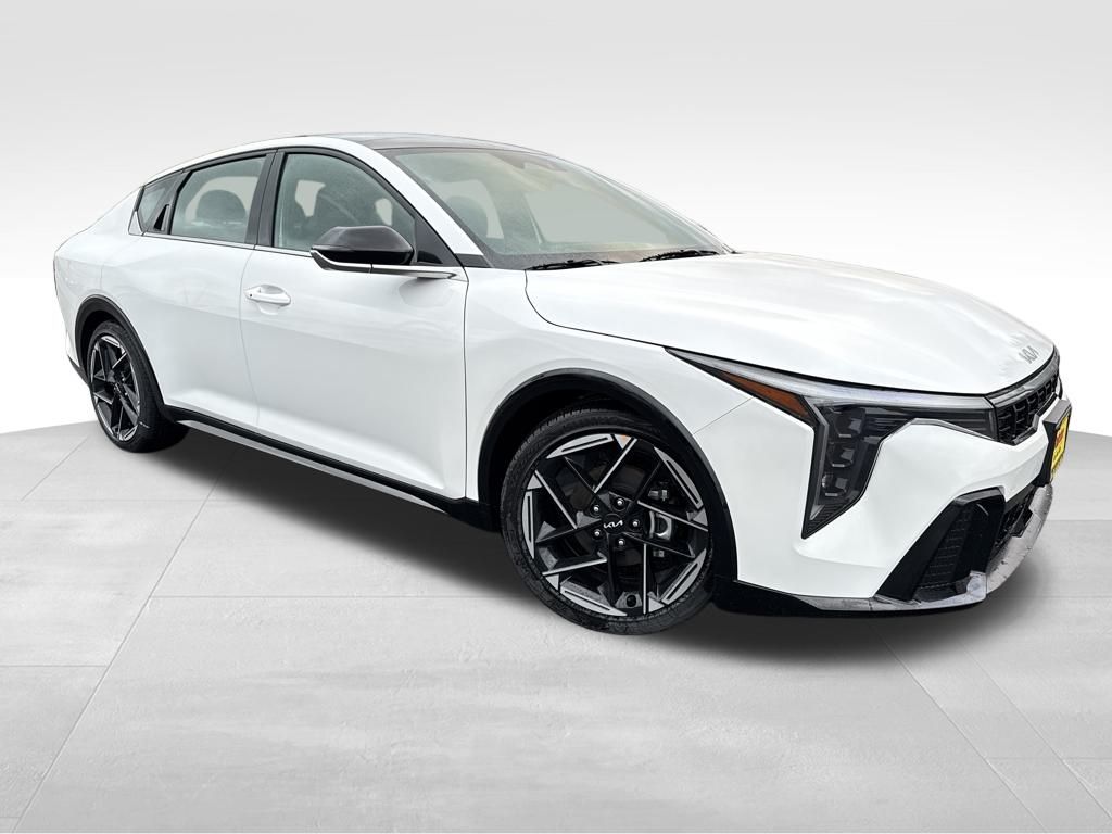 2025 Kia K4 GT-Line's photo