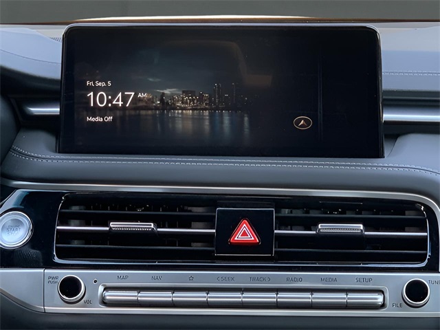 2025 Genesis G70 2.5T photo 19