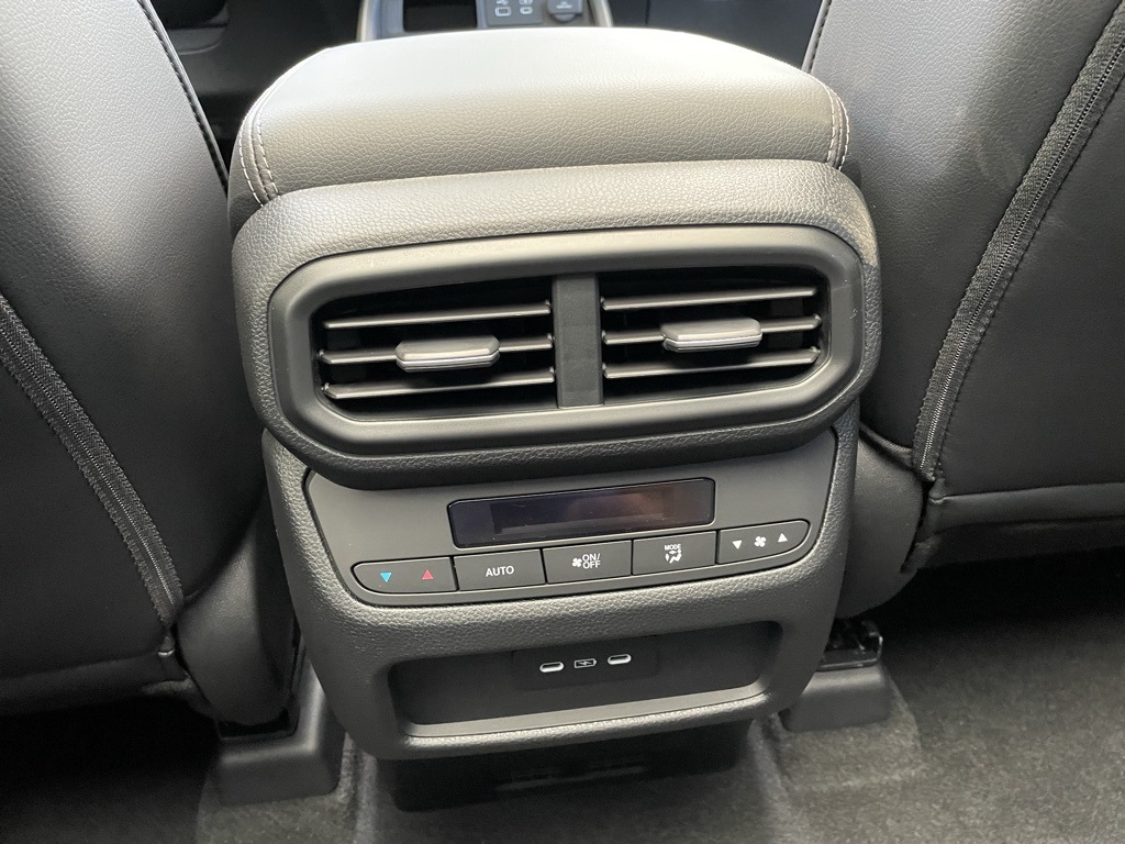 2025 Honda Pilot Touring photo 13