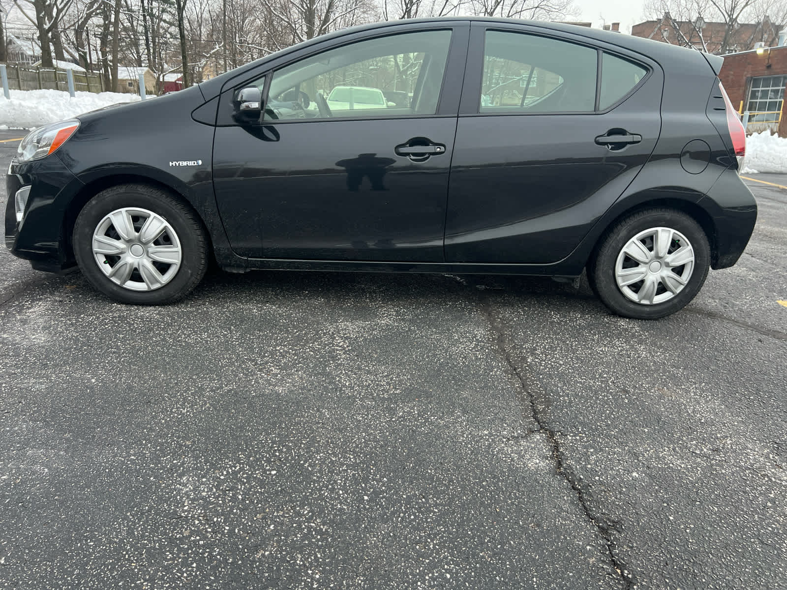 2016 Toyota Prius C Two photo 3