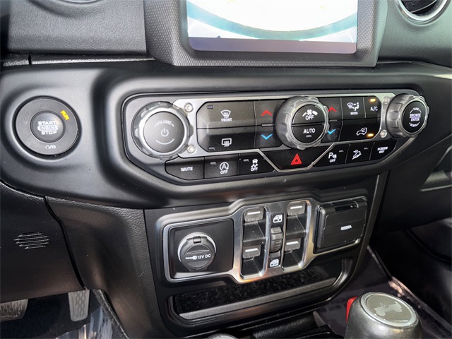 2020 Jeep Wrangler Unlimited Sahara photo 26