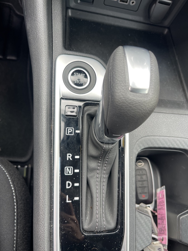 2025 Nissan Sentra SV photo 18