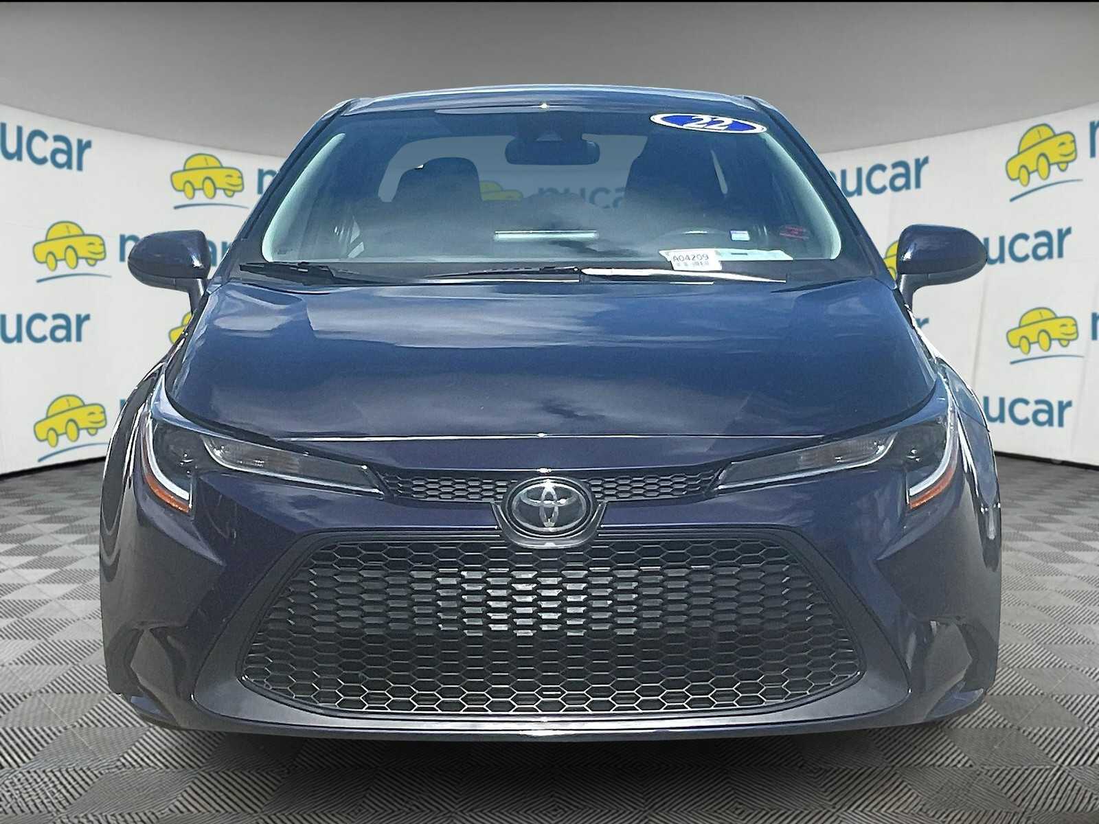 2022 Toyota Corolla LE photo 2