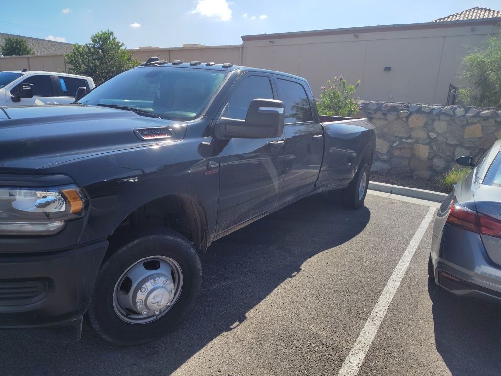 2024 Ram 3500 Tradesman photo 2