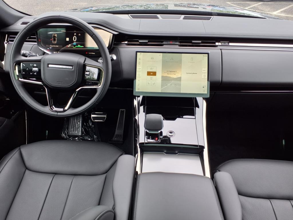 2025 Land Rover Range Rover Sport SE photo 3