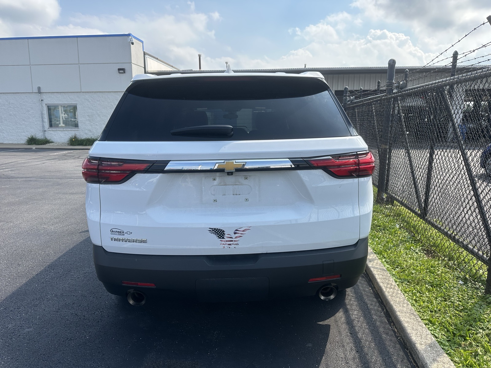 2022 Chevrolet Traverse LS photo 4