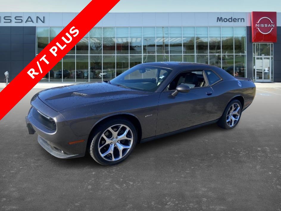 2015 Dodge Challenger R/T's photo