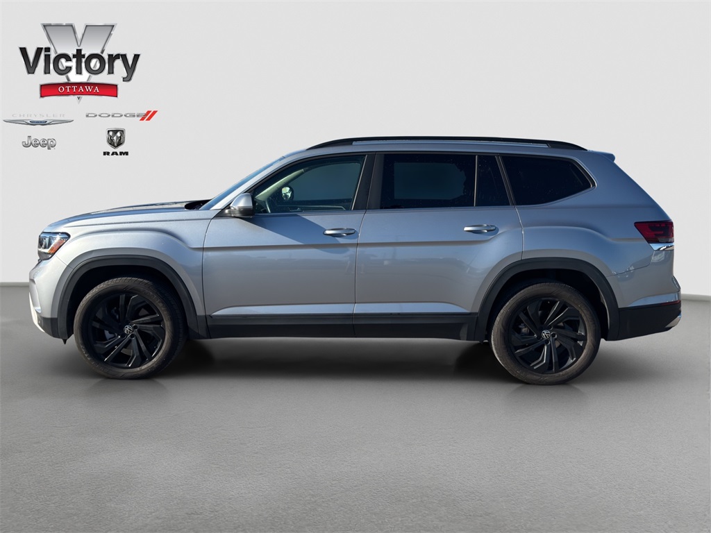 2022 Volkswagen Atlas SE Technology photo 3